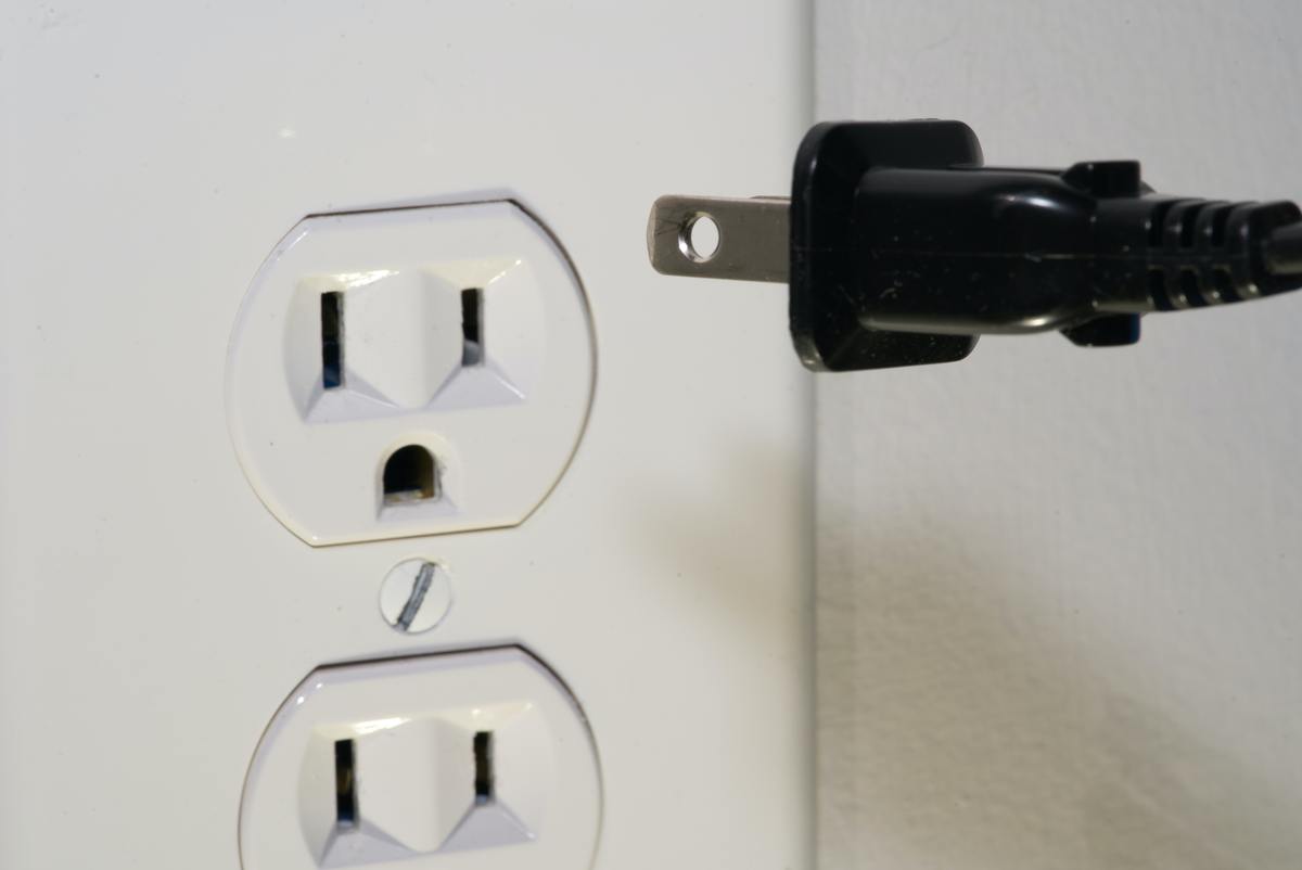 5 Signs of Electrical Problems in Your Home