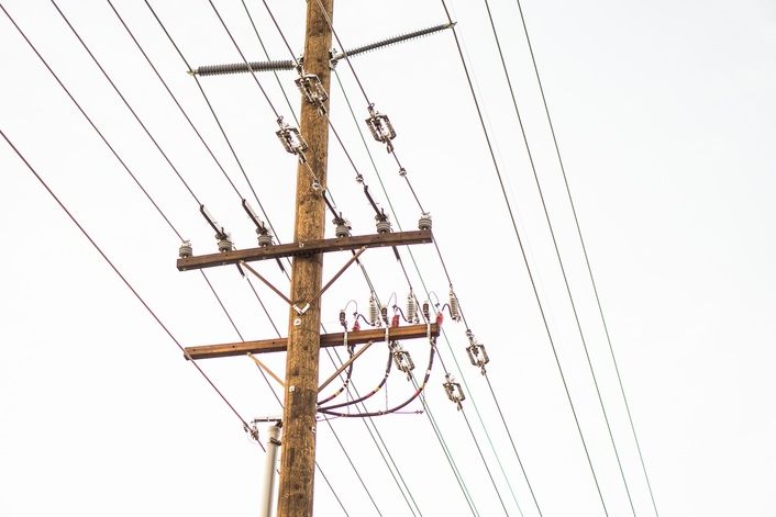 wood utility pole